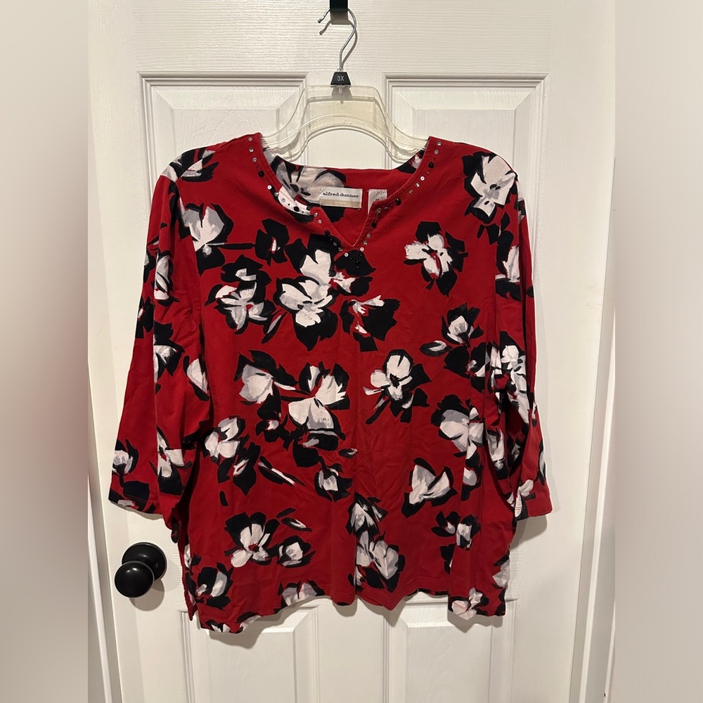 Alfred Dunner Red Floral sparkle-Detail Blouse